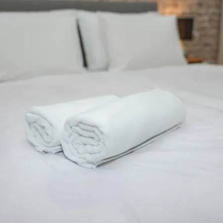 Bliss With Free Parking Apartment Split