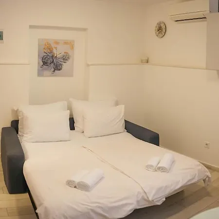 Bliss With Free Parking *