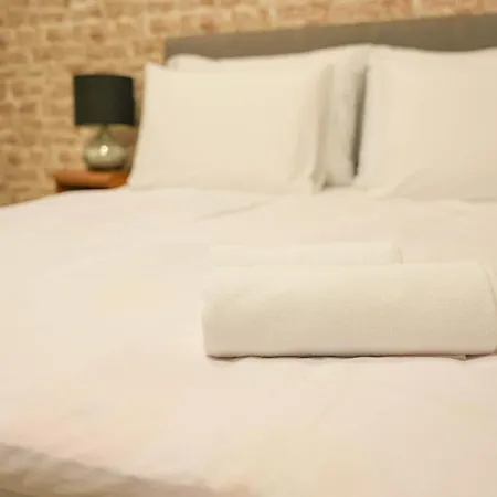 Bliss With Free Parking * 스플리트