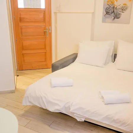 Apartment Bliss With Free Parking *