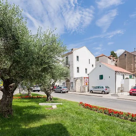 Bliss With Free Parking * 스플리트